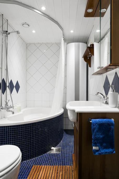 Apartament Upea Remontoitu Huoneisto Naantalin Sydaemessae Zewnętrze zdjęcie