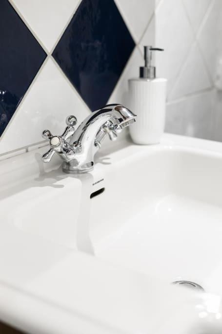 Apartament Upea Remontoitu Huoneisto Naantalin Sydaemessae Zewnętrze zdjęcie